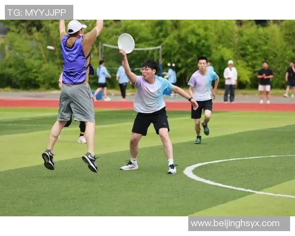 吴秀英独家分享飞盘运动的技巧与心得体会让你轻松上手享受乐趣 吴秀英独家分享飞盘运动的技巧与心得体会让你轻松上手享受乐趣